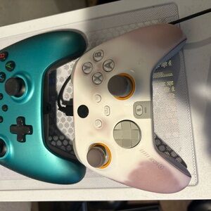 White and Pink Graphics Card for Enhanced Visuals